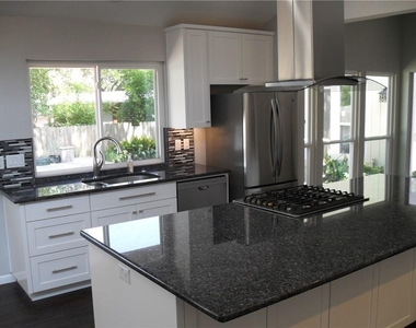 4804 Greystone Dr - Photo Thumbnail 12