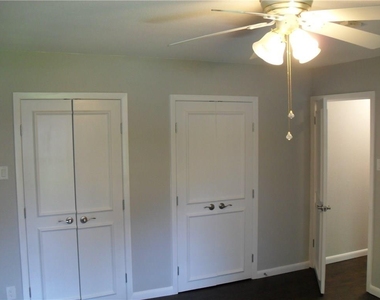 4804 Greystone Dr - Photo Thumbnail 24