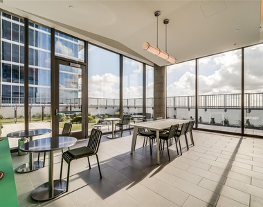 44 East Ave - Photo Thumbnail 25