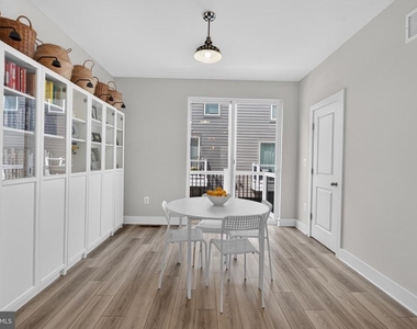 112 Glass Lane - Photo Thumbnail 64