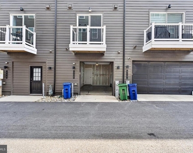112 Glass Lane - Photo Thumbnail 25