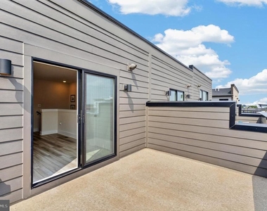112 Glass Lane - Photo Thumbnail 52