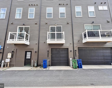 112 Glass Lane - Photo Thumbnail 27