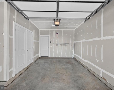 112 Glass Lane - Photo Thumbnail 24
