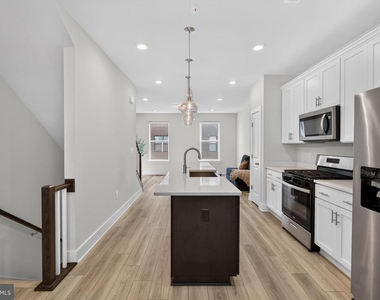 112 Glass Lane - Photo Thumbnail 34