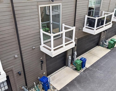 112 Glass Lane - Photo Thumbnail 57