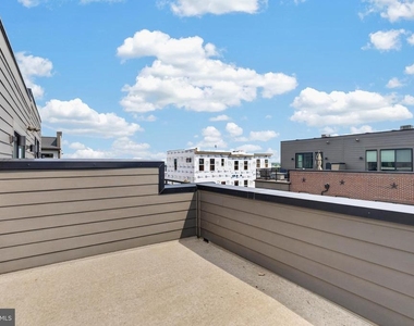112 Glass Lane - Photo Thumbnail 18