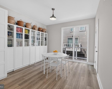 112 Glass Lane - Photo Thumbnail 63