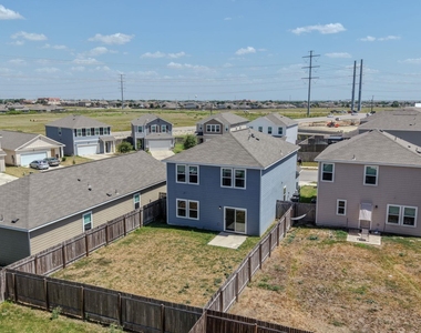 205 Waterbuck Loop - Photo Thumbnail 3