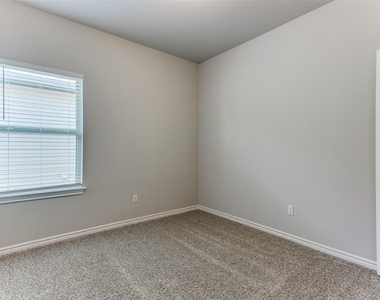 341 Trellis Blvd - Photo Thumbnail 16