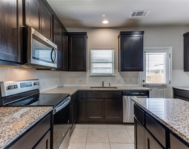 341 Trellis Blvd - Photo Thumbnail 11