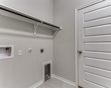 341 Trellis Blvd - Photo Thumbnail 21