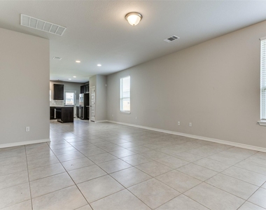 341 Trellis Blvd - Photo Thumbnail 6