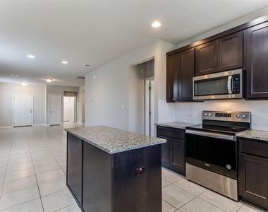 341 Trellis Blvd - Photo Thumbnail 12