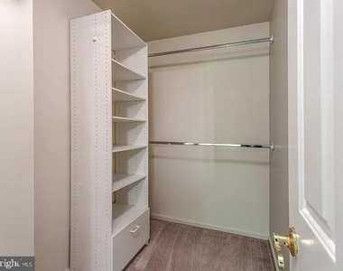 101 Quiet Waters Place - Photo Thumbnail 14