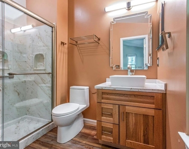 101 Quiet Waters Place - Photo Thumbnail 12
