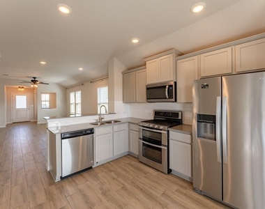 8209 Mckamy Dr - Photo Thumbnail 20