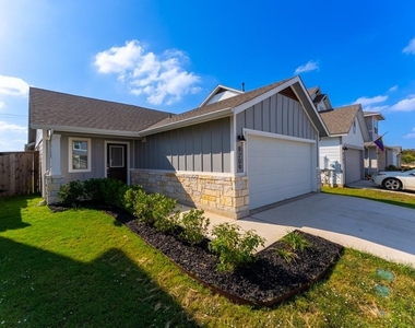 8209 Mckamy Dr - Photo Thumbnail 2