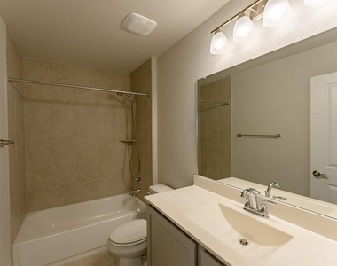 8209 Mckamy Dr - Photo Thumbnail 12