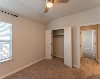8209 Mckamy Dr - Photo Thumbnail 14