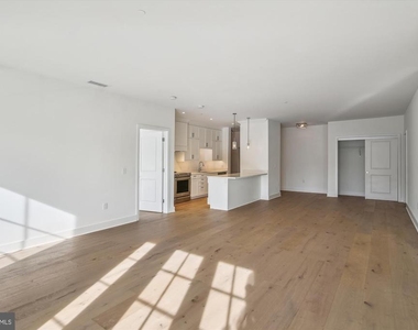106 Annapolis Street - Photo Thumbnail 1
