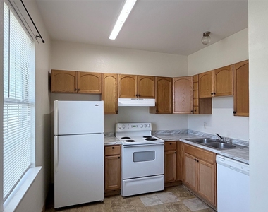 251 Zimmerman Ave - Photo Thumbnail 1