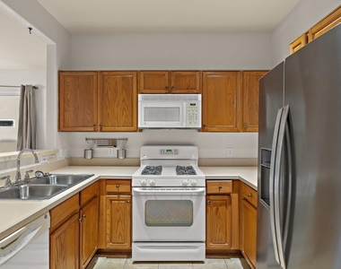 108 Farm Hill Dr - Photo Thumbnail 8