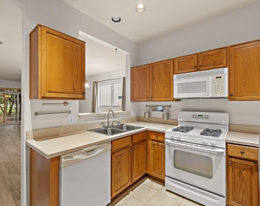 108 Farm Hill Dr - Photo Thumbnail 9
