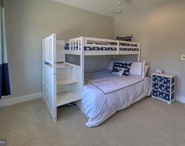 31569 Rachel Avenue - Photo Thumbnail 11