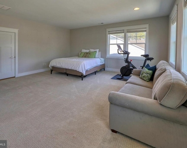 31569 Rachel Avenue - Photo Thumbnail 12