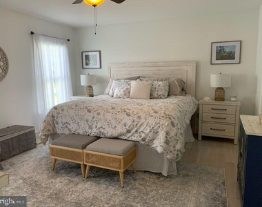 736 Hickman Drive - Photo Thumbnail 10