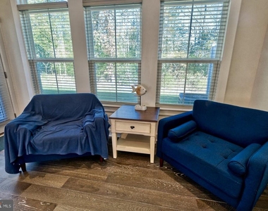 33720 Freeport Drive - Photo Thumbnail 6