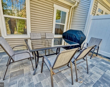 33720 Freeport Drive - Photo Thumbnail 7