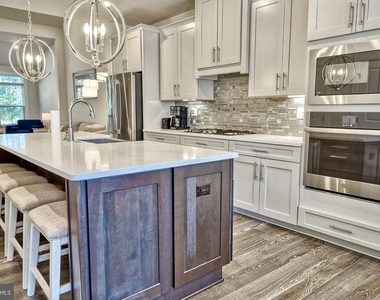 33720 Freeport Drive - Photo Thumbnail 3