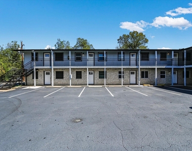 3703 Harmon Ave - Photo Thumbnail 8