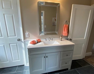 600 Foulk Road - Photo Thumbnail 12