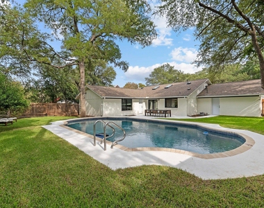 8806 Ridgehill Dr - Photo Thumbnail 28