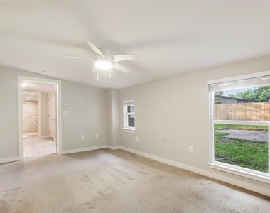 602 W Grady Dr - Photo Thumbnail 17
