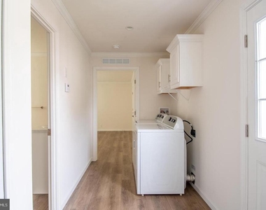 6 Greenwood Circle - Photo Thumbnail 9
