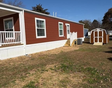 6 Greenwood Circle - Photo Thumbnail 3