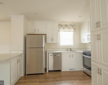 6 Greenwood Circle - Photo Thumbnail 7