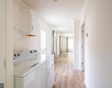 6 Greenwood Circle - Photo Thumbnail 10