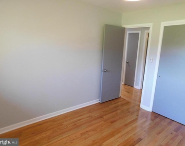 1242 S Governors Avenue - Photo Thumbnail 25