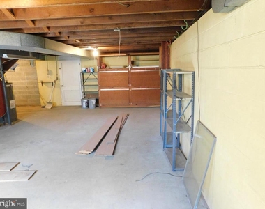 1242 S Governors Avenue - Photo Thumbnail 32