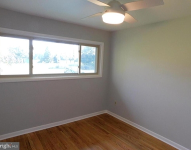 1242 S Governors Avenue - Photo Thumbnail 24