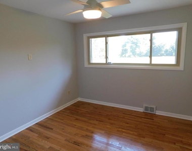 1242 S Governors Avenue - Photo Thumbnail 19