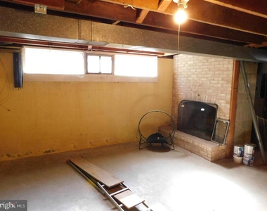 1242 S Governors Avenue - Photo Thumbnail 34
