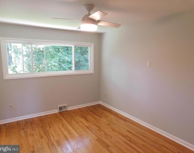 1242 S Governors Avenue - Photo Thumbnail 27
