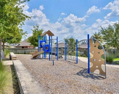 314 Dusky Thrush Dr - Photo Thumbnail 23
