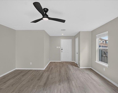 13521 Martha Washington Pl - Photo Thumbnail 7